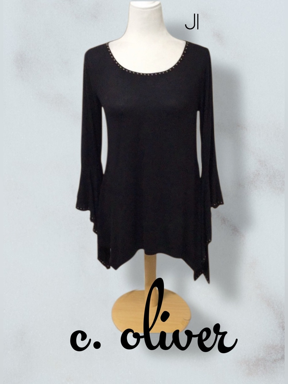 C OLIVER Flutter‎ Sleeved Tunic Size Medium NWT